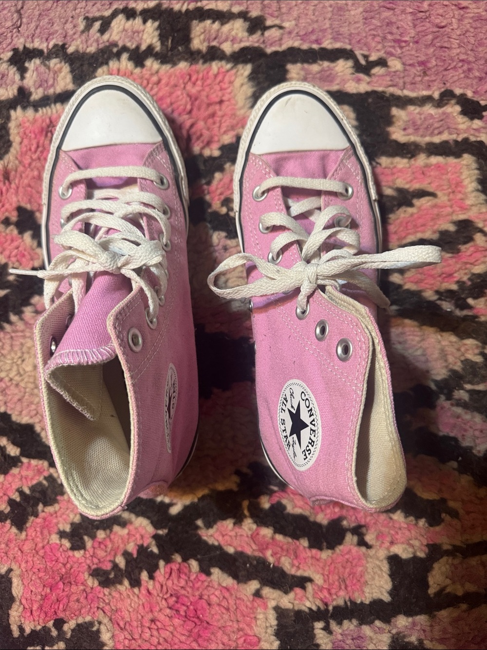 Women’s ConverseChuck Taylor All Star High Top Sneakers - Pink Size 8 pre-owned